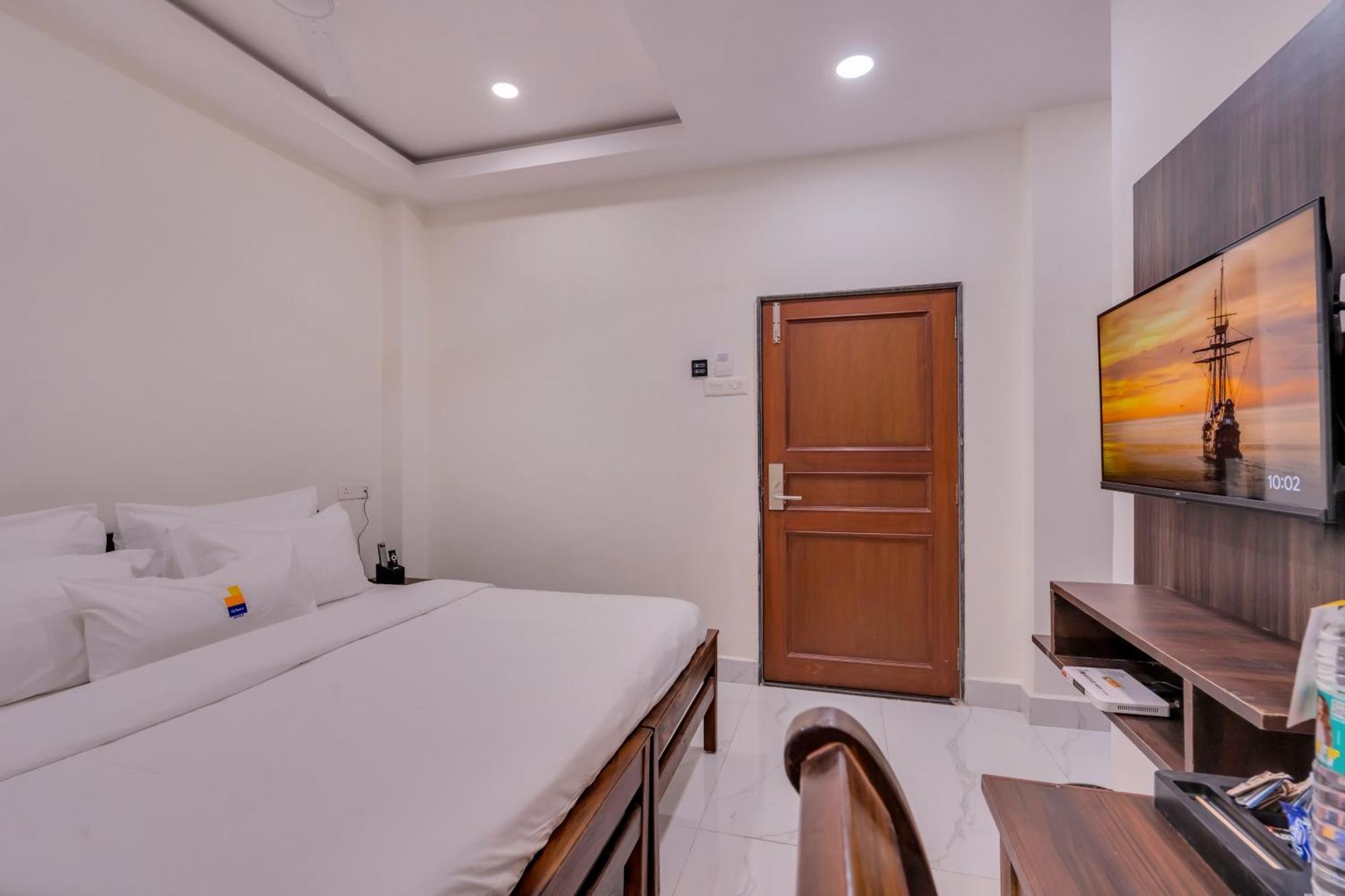 Myspace Hotel Shree Vaibhav Нагпур Экстерьер фото
