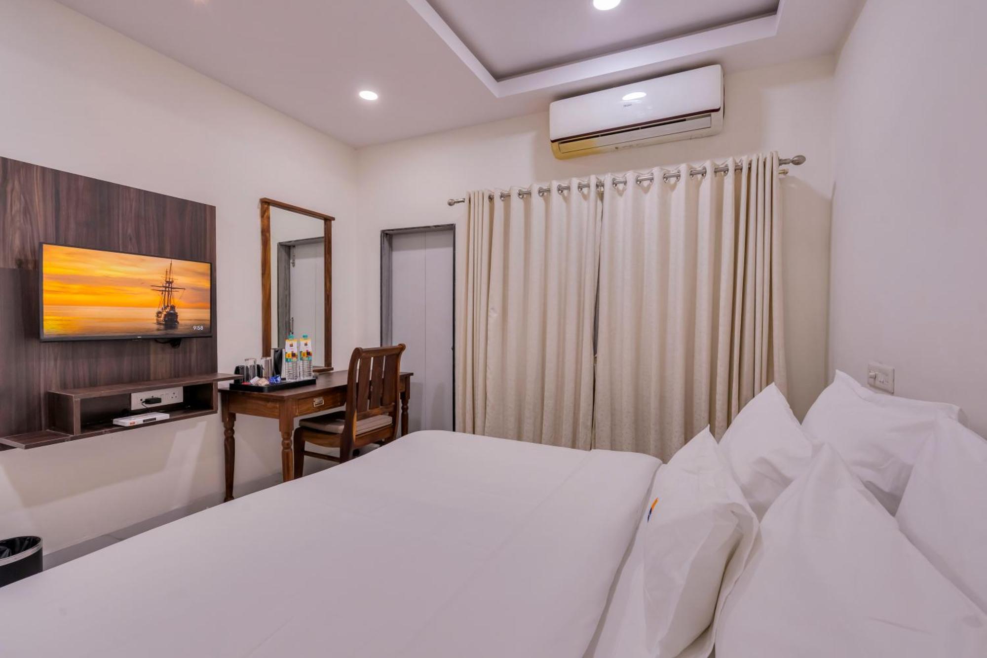 Myspace Hotel Shree Vaibhav Нагпур Экстерьер фото